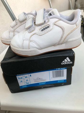 Baskets adidas  roguera