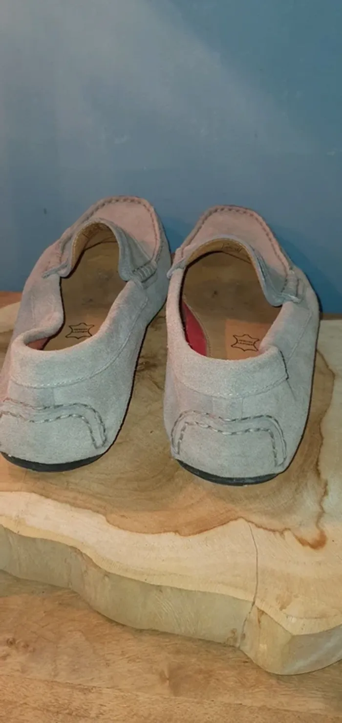Mocassins en daim gris clair – Élégance décontractée - photo numéro 3