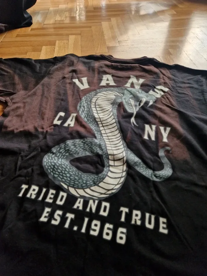 T-shirt Van - photo numéro 6
