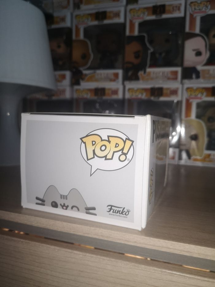 Funko pop Pusheen 27 Pusheen With Pizza - photo numéro 4