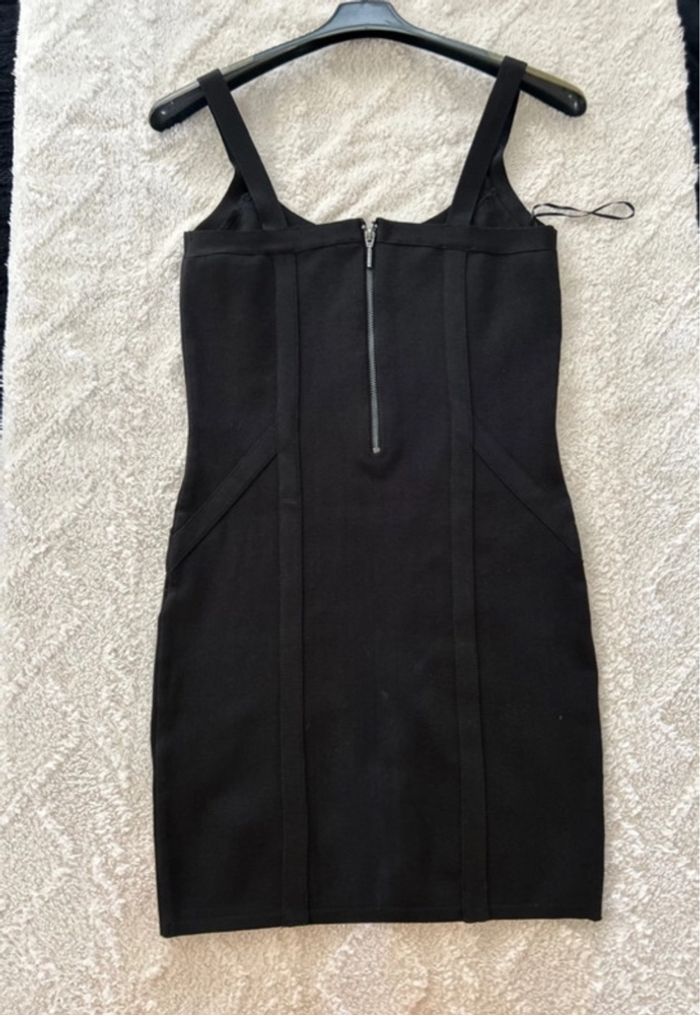 Robe guess taille M/L