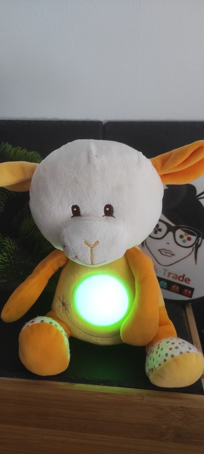 Gipsy Peluche Veilleuse Agneau Jaune Smile mouton blanc fleur lumière peluche doudou - photo numéro 3