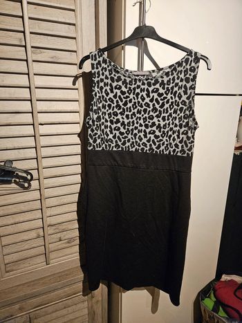 Robe sans manche Ligne à Suivre taille 44