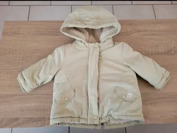 Manteau fille en 9 mois