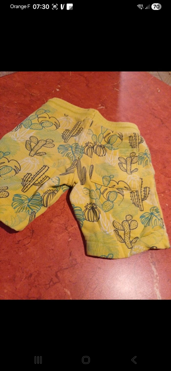 Short garçon taille 3 ans - photo numéro 4