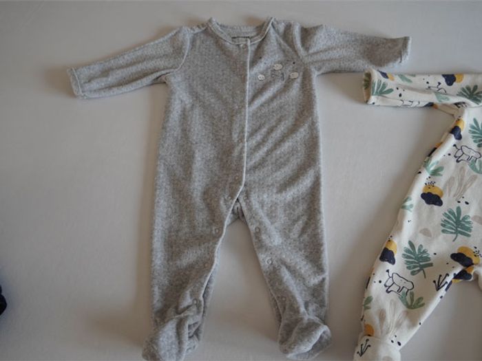 Lot n°1 de 3 Pyjamas velours et sweat (Gémo/Tape à l'oeil/Vert Baudet) en 6 mois - photo numéro 4