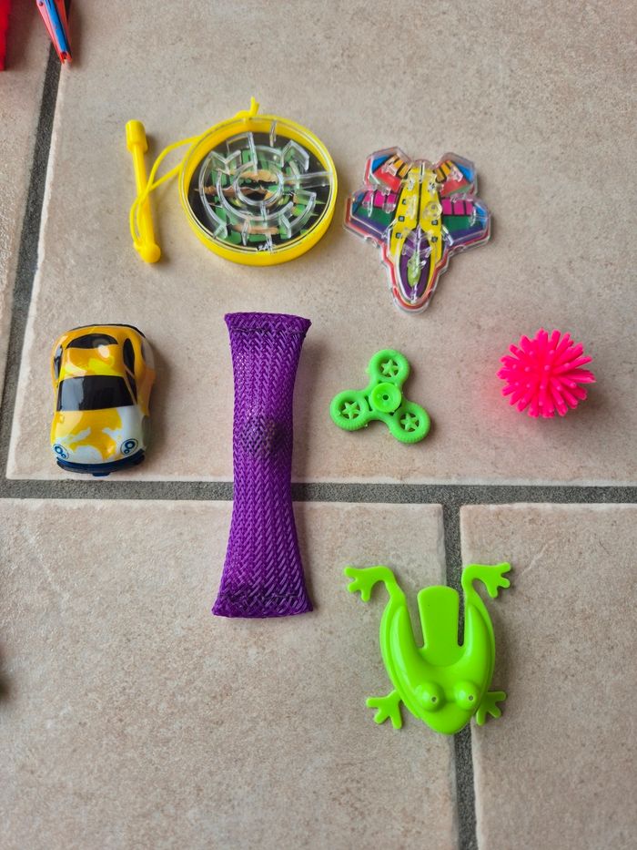 Lot jouets enfant - photo numéro 3