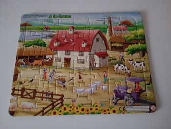 Puzzle 35 pièces.   À la ferme . Apprendre des mots . Parfait état.