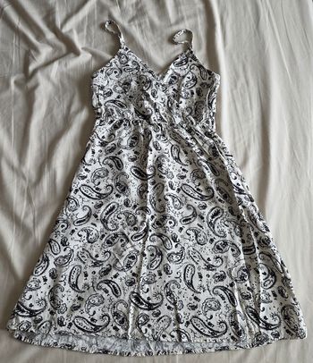 ​C&A Robe Courte Viscose Blanc et Noir Motif Cachemire 36