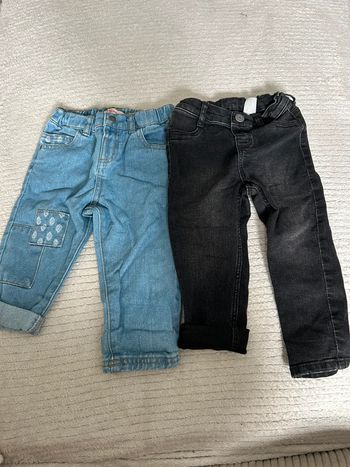Lot de 2 jeans 24 mois