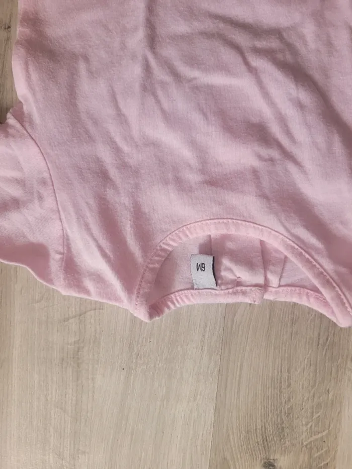 T-shirt 6 mois - photo numéro 3