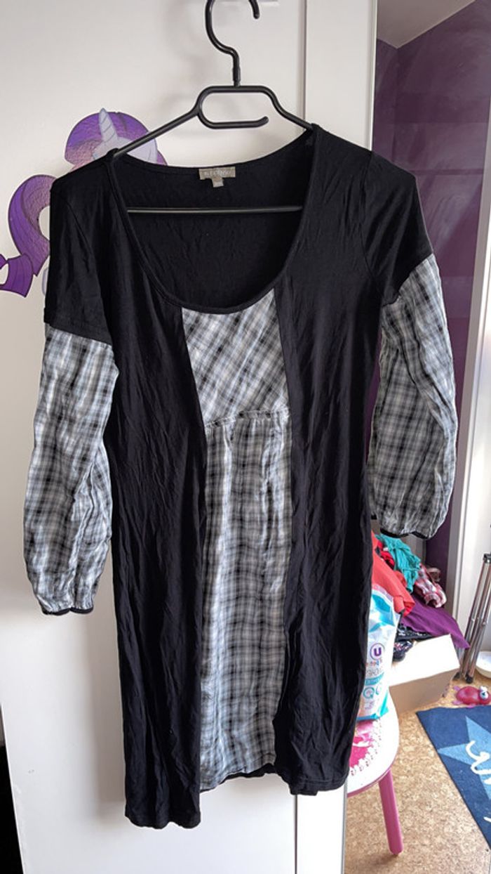 Robe taille 38/40 - photo numéro 2