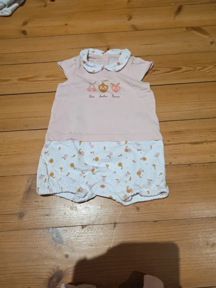 Lot de vêtements 3 mois rose/creme. - photo numéro 2