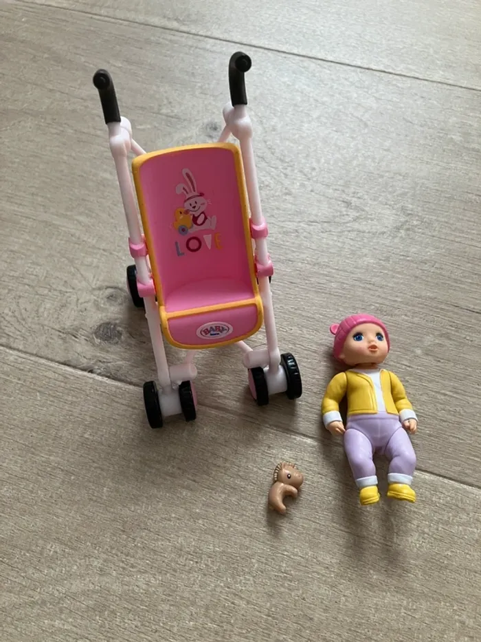 Poussette et mini poupée figurine babyborn baby born
