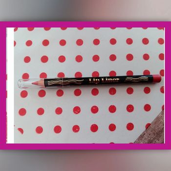 Crayon contour des lèvres chogan mklip02