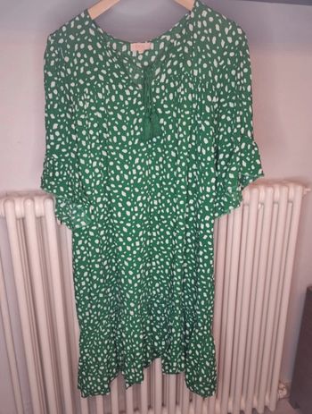 Robe verte et blanche goa