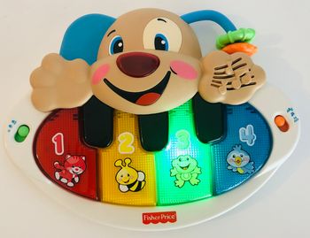 Fisher Price mini piano de Puppy interactif lumineux anglais couleurs comptines 6-36 mois lot SOP77