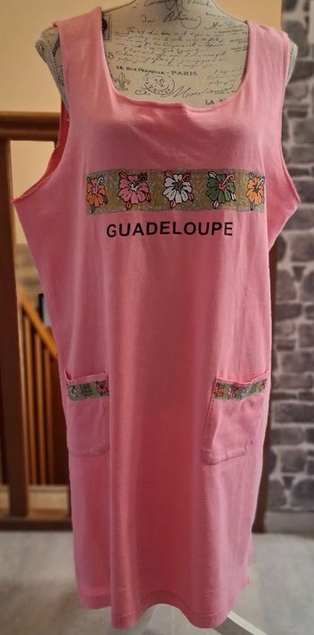 Robe de plage large rose imprimée
