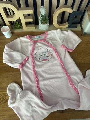 Pyjama avec ouverture à l’avant