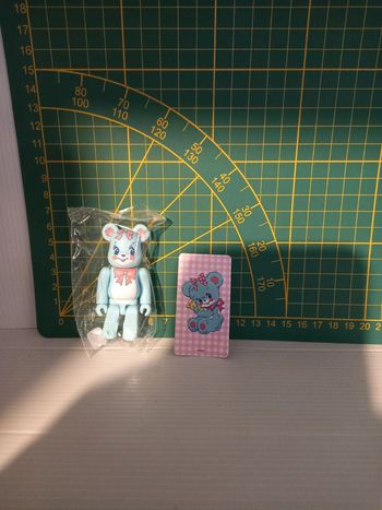 Bearbrick swimmer