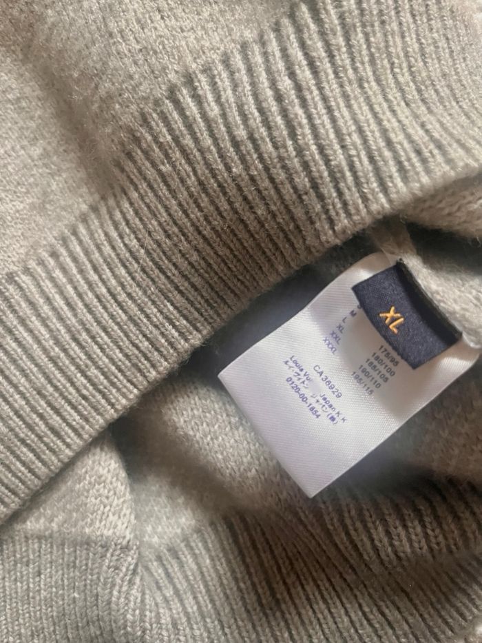 Pull Lv - photo numéro 2