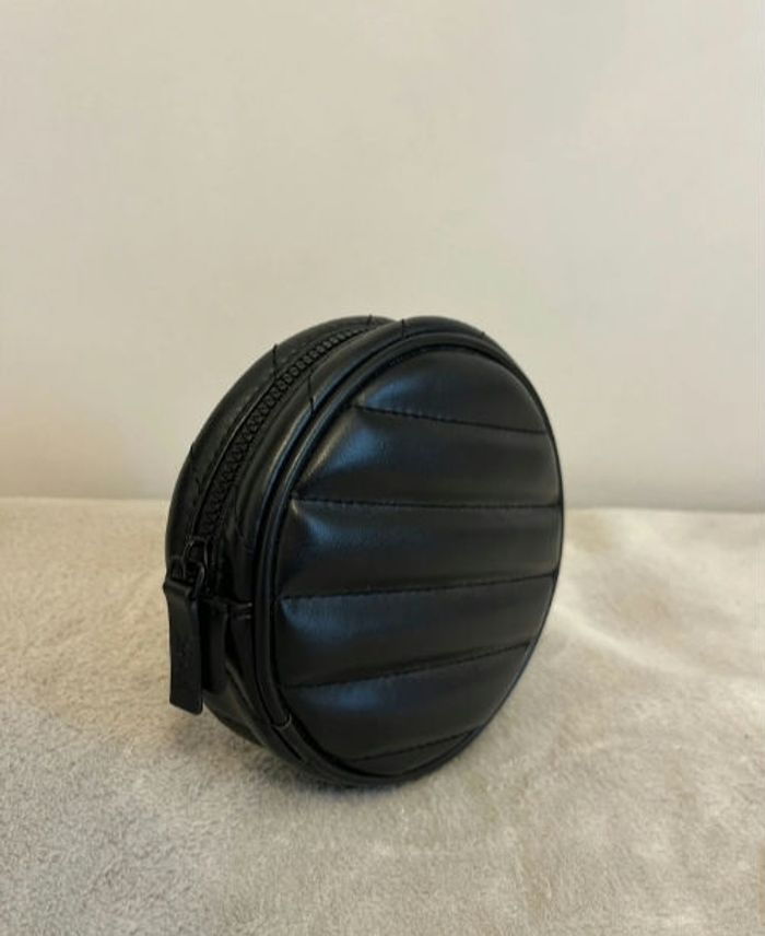 Trousse ronde matelassée YSL - photo numéro 1
