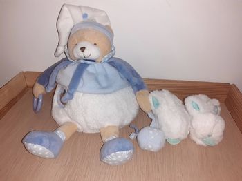 Ourson d'activité et chaussons doudou et compagnie