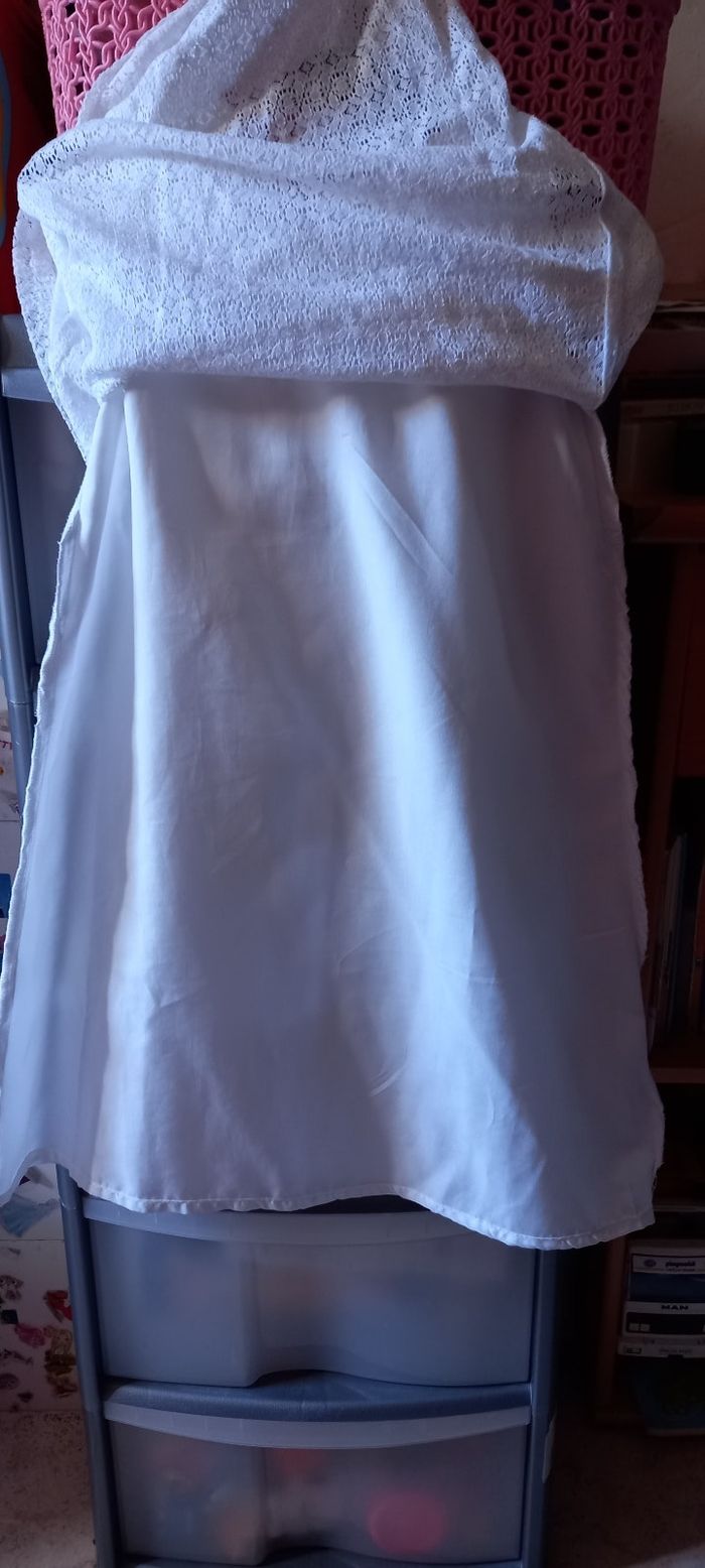 Robe blanche 8ans - photo numéro 2