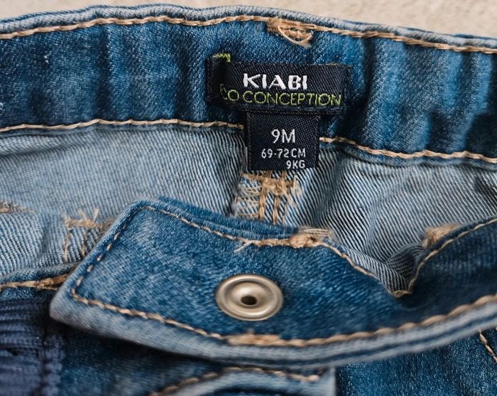 Lot jeans, pulls fins, chaussures - Disney baby/Kiabi - Taille 9 mois - photo numéro 2