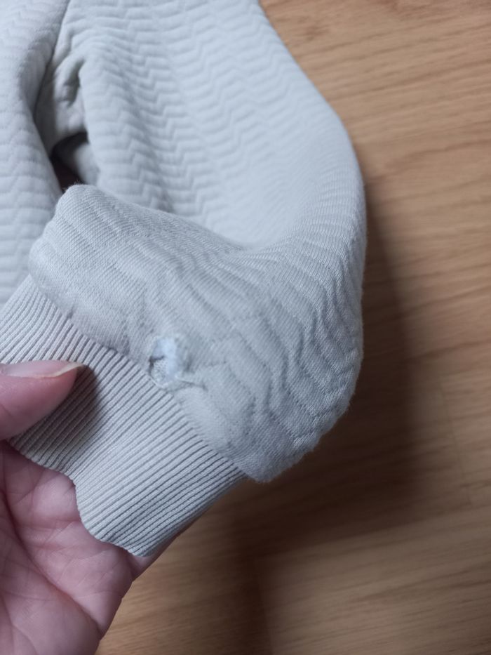 Pull dinosaure - photo numéro 4