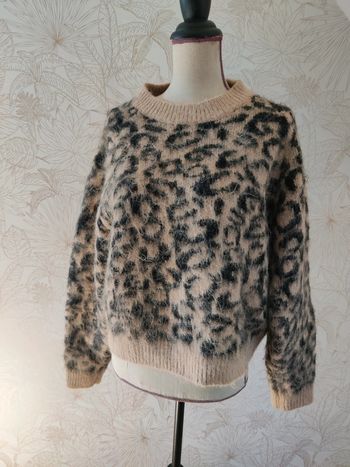 Pull léopard taille 2