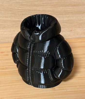 Pot à crayons design “Doudoune” noir brillant – 10 x 10 cm – Objet déco original