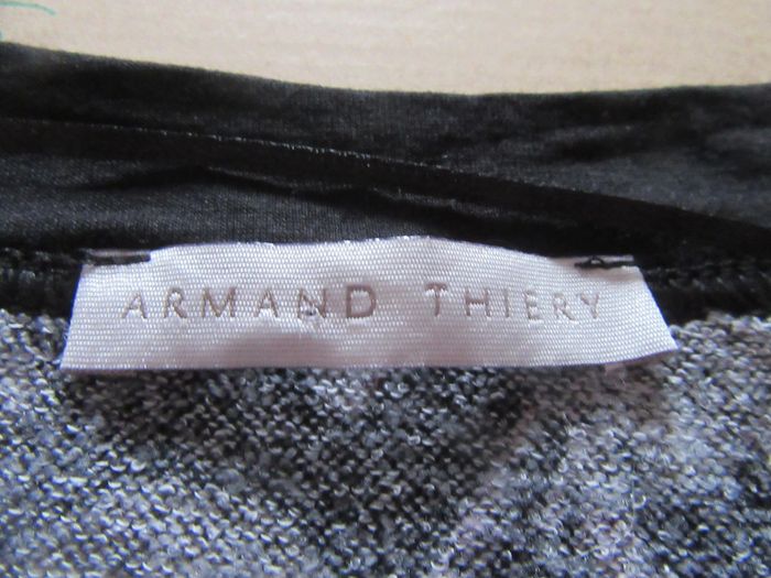 Tunique Taille 5 Armand Thiery - photo numéro 2