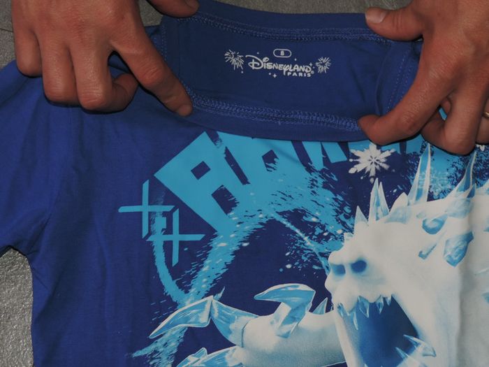 pyjama Disneyland paris taille 8 ans jamais porté - photo numéro 4