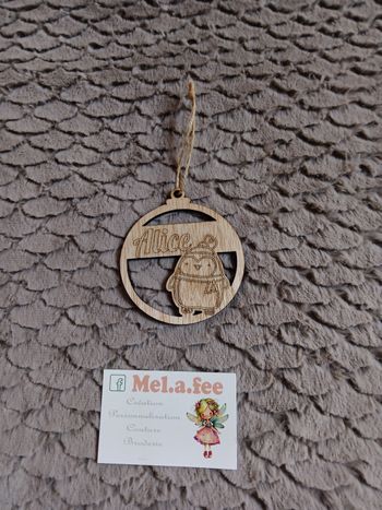 Boule de Noël en bois personnalisé