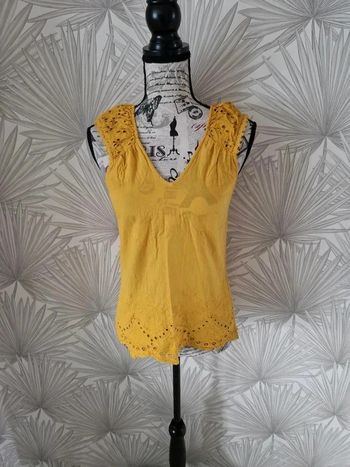Jolie blouse sans manches Naf Naf taille 34