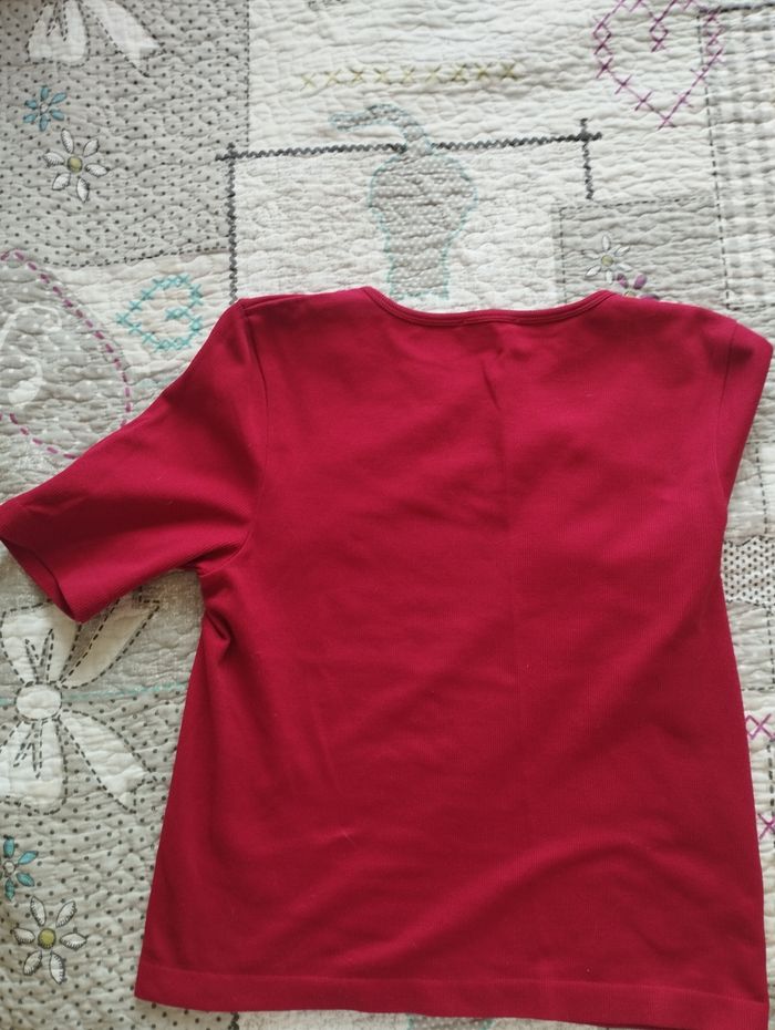T-shirt rouge - photo numéro 3