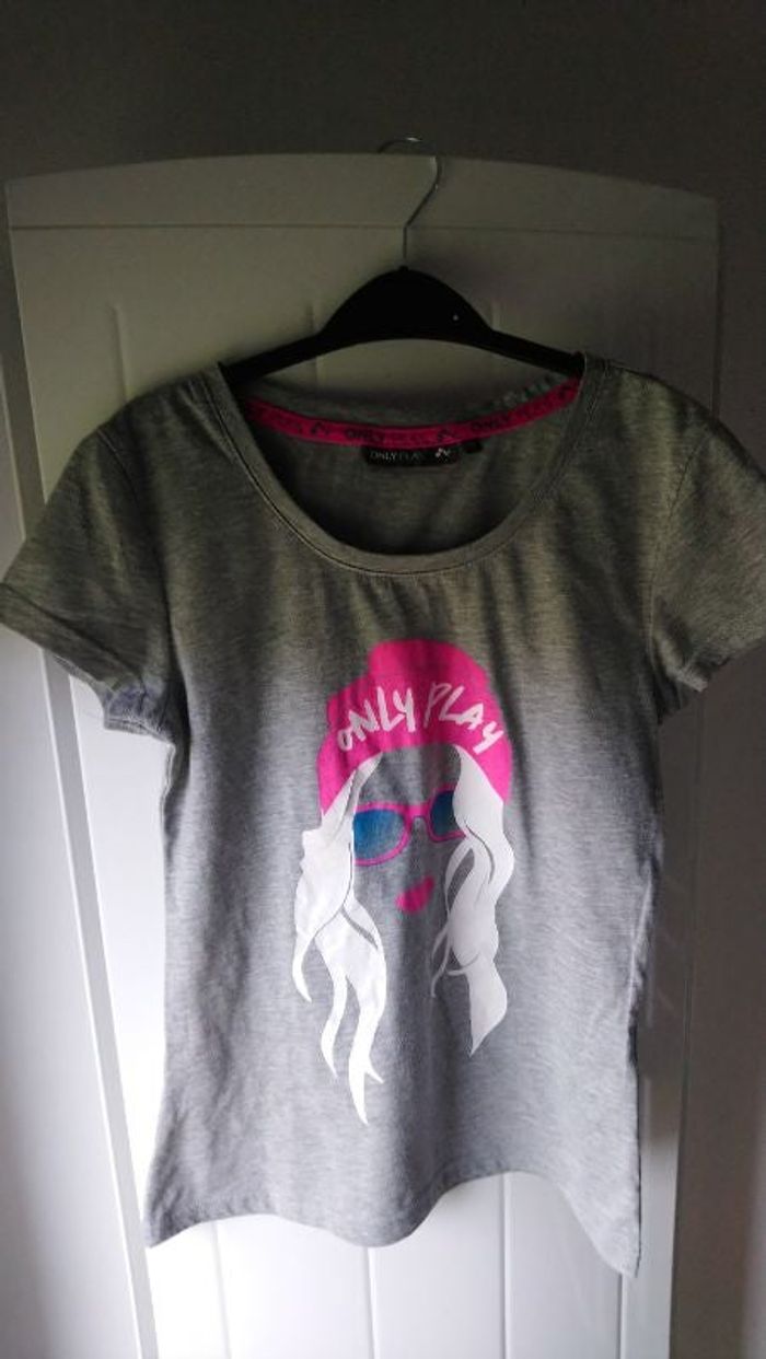 t shirt imprimé visage femme