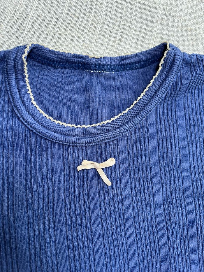 T-shirt avec petit noeud - photo numéro 3