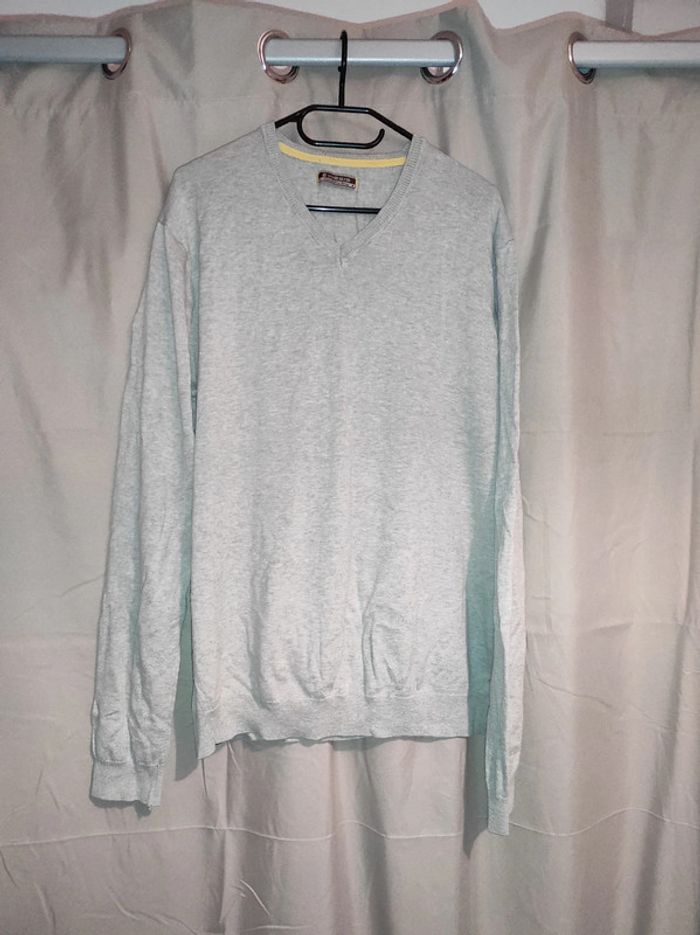 Pull gris clair - photo numéro 2