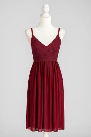 Robe bordeaux dentelle & plissée – Taille unique