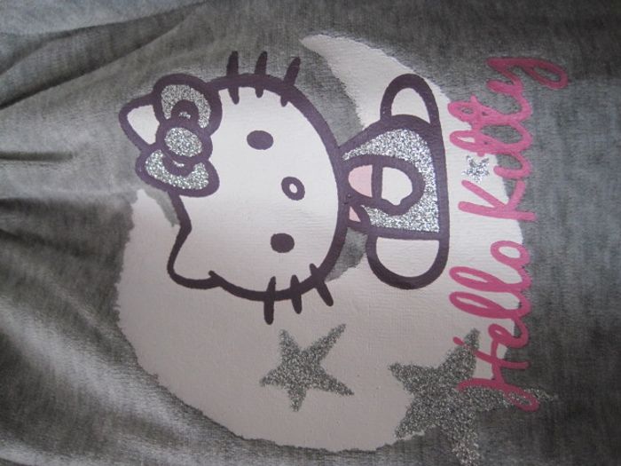 Peignoir ou robe de chambre velours Hello Kitty 6-8ans - photo numéro 2