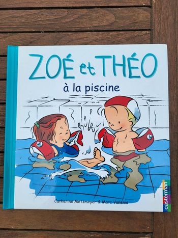 Zoé et Théo : à la piscine