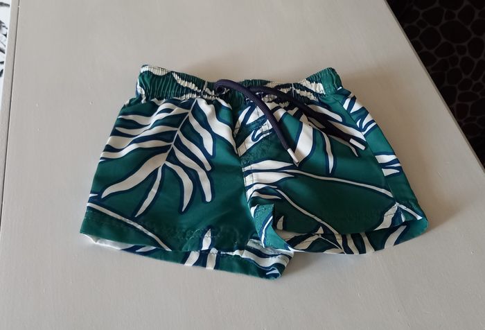 Short de bain vert Kiabi 12 mois - photo numéro 3