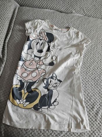 Chemise de nuit Minnie en 6 ans très bon état 