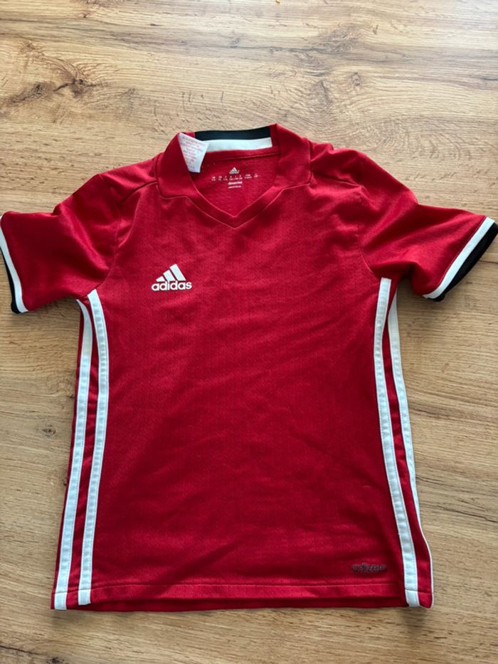 T-shirt sport rouge Adidas taille 7 8 ans