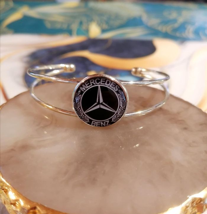 Bracelet mercedes Benz - photo numéro 2