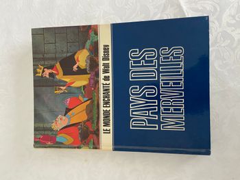 livre disney le monde enchanté pays des merveilles