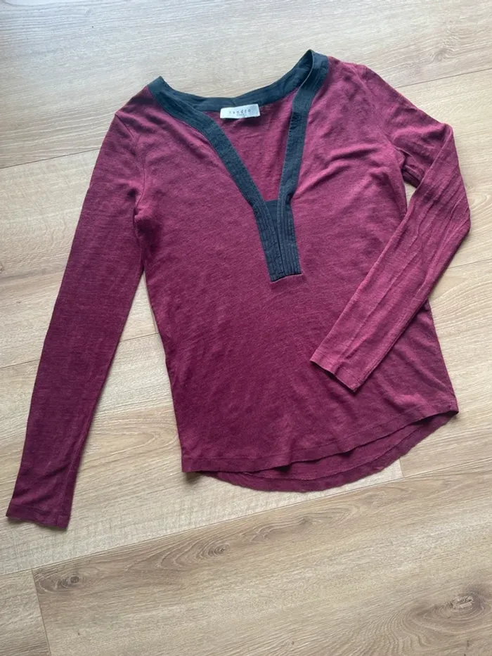 Pull Sandro bordeaux décolleté V finition noire S