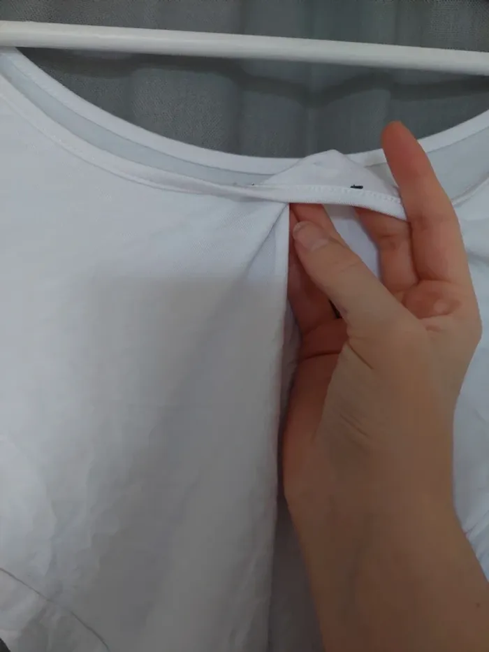 T-shirt blanc manches longues Shein – Taille M – Décolleté dos - photo numéro 3